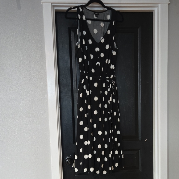 torrid Dresses & Skirts - Torrid Black And White Polka Dot Midi Dress Size 1X
